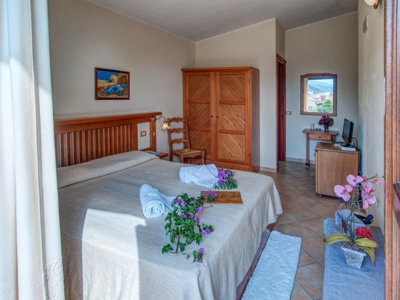 Hotel Ristorante La Conchiglia Кала-Гононе Экстерьер фото