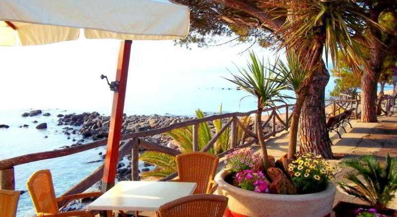 Hotel Ristorante La Conchiglia Кала-Гононе Ресторан фото